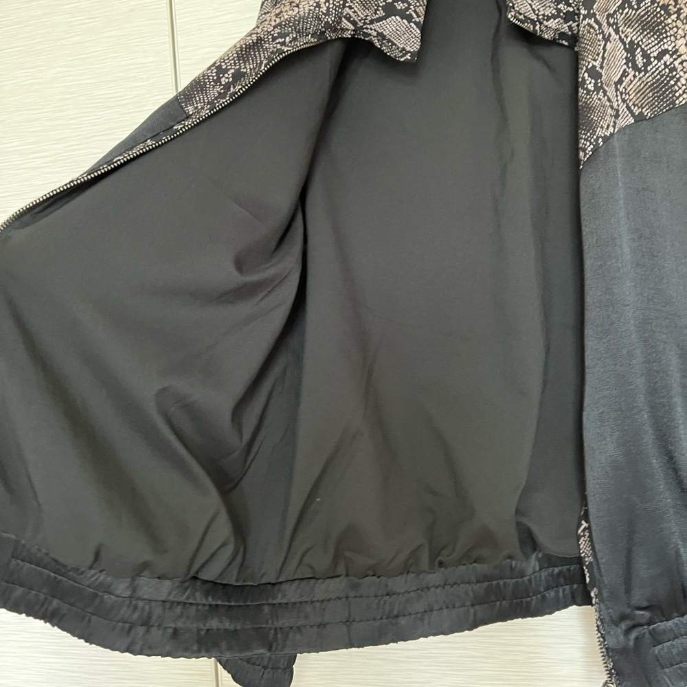 Zara Trf Collection Jacket With Print In Size S - image 6